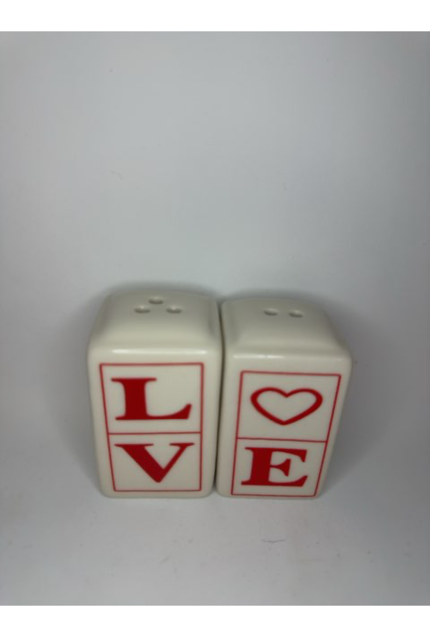 Salt og peberbøsser "LOVE"